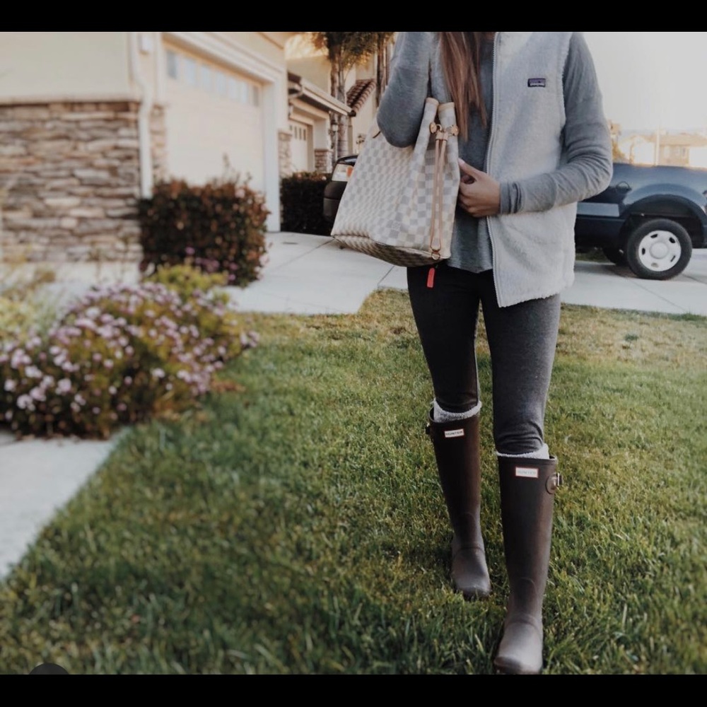 Tall hunter boots